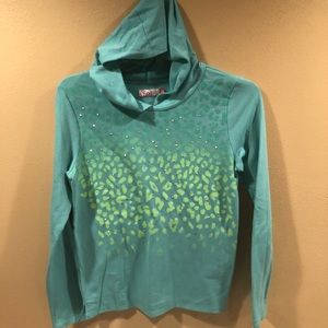 Girls long sleeve T-shirt with hood.